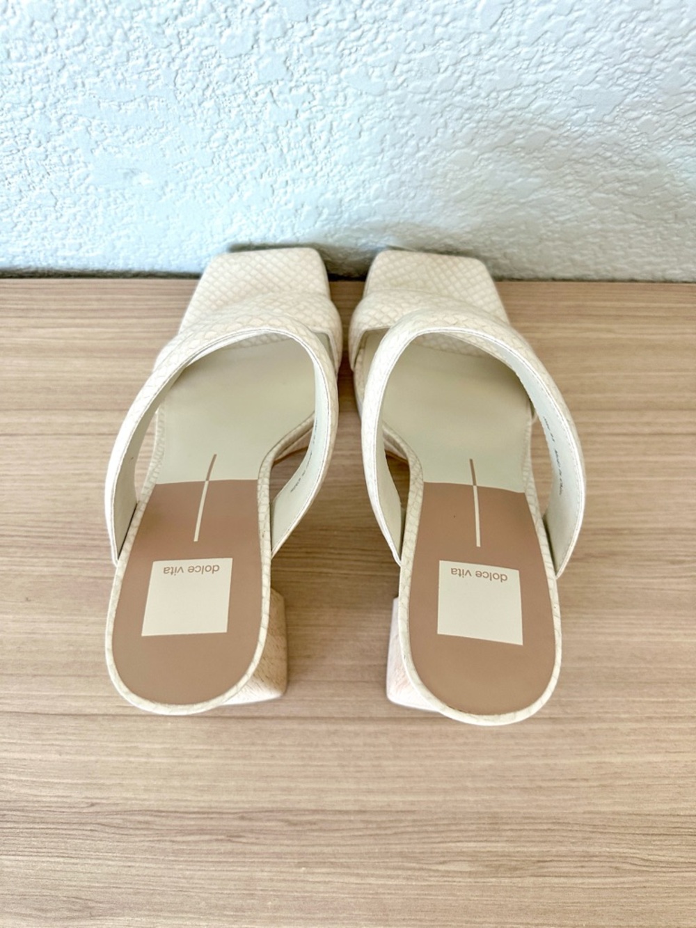 Dolce Vita Atlas Heeled Sandal - Ivory
Embossed Stella - Picture 6 of 9